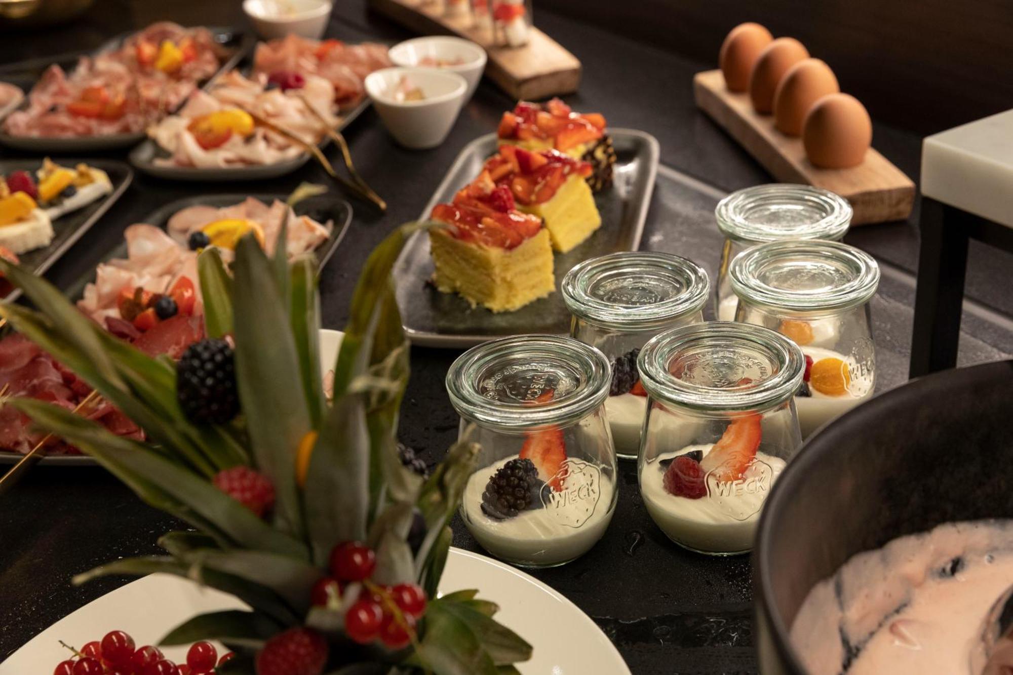 Ansitz Battisti Suites (Adults Only) Caldaro Εξωτερικό φωτογραφία