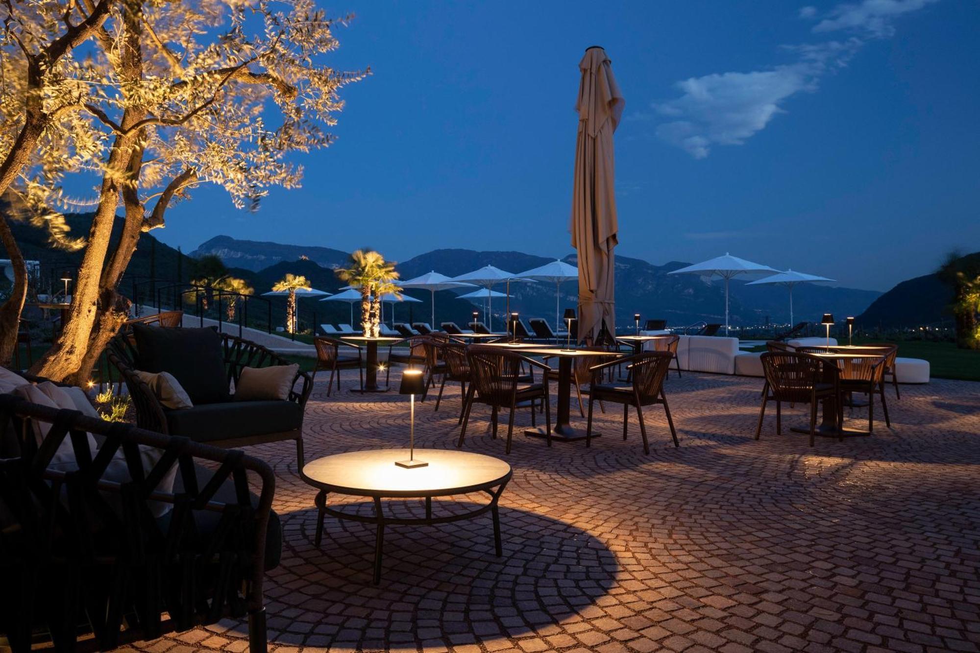 Ansitz Battisti Suites (Adults Only) Caldaro Εξωτερικό φωτογραφία