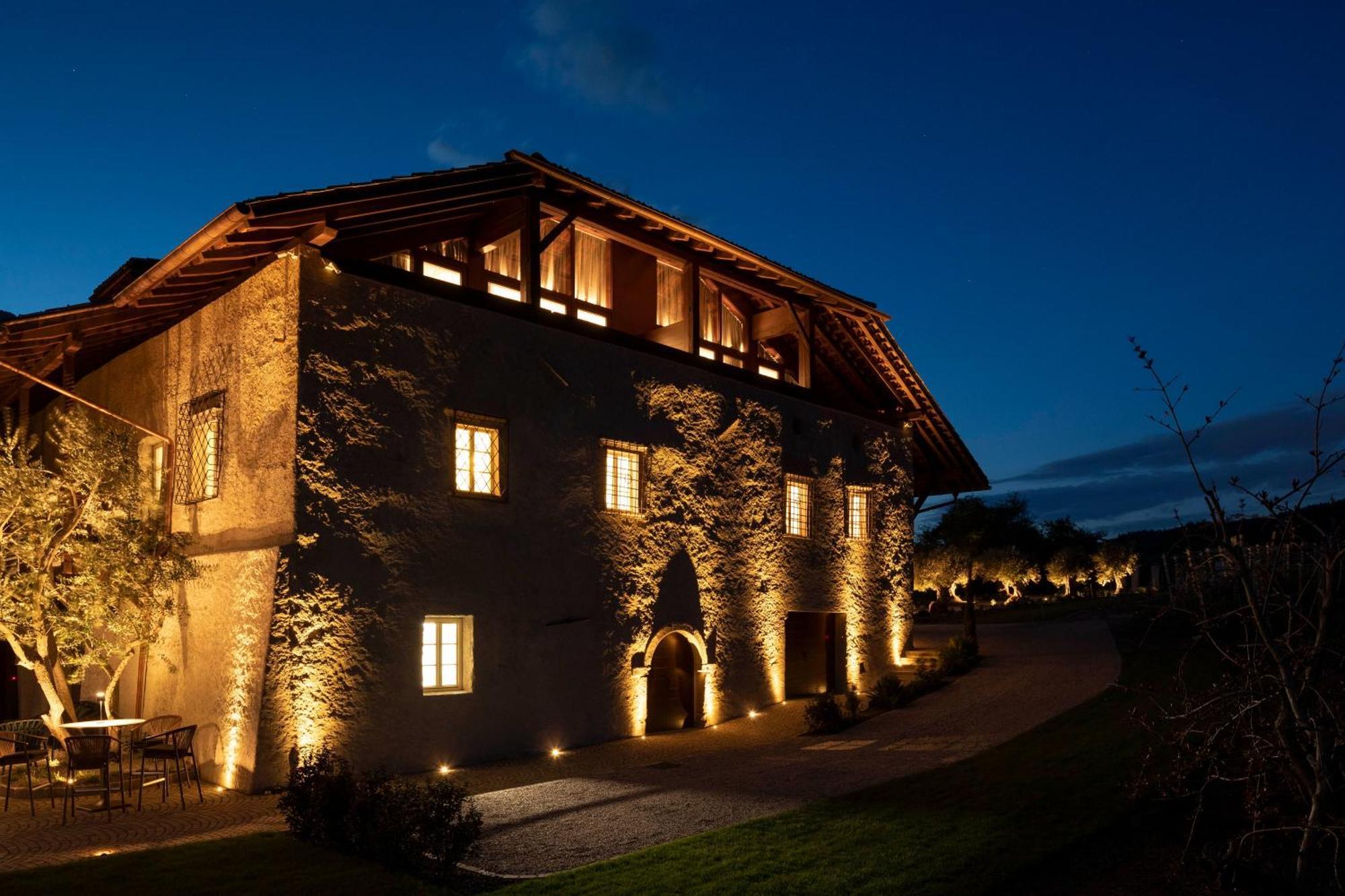 Ansitz Battisti Suites (Adults Only) Caldaro Εξωτερικό φωτογραφία