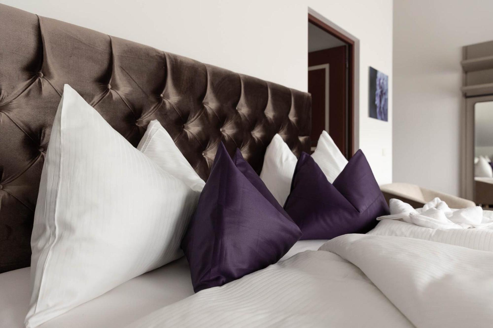 Ansitz Battisti Suites (Adults Only) Caldaro Δωμάτιο φωτογραφία
