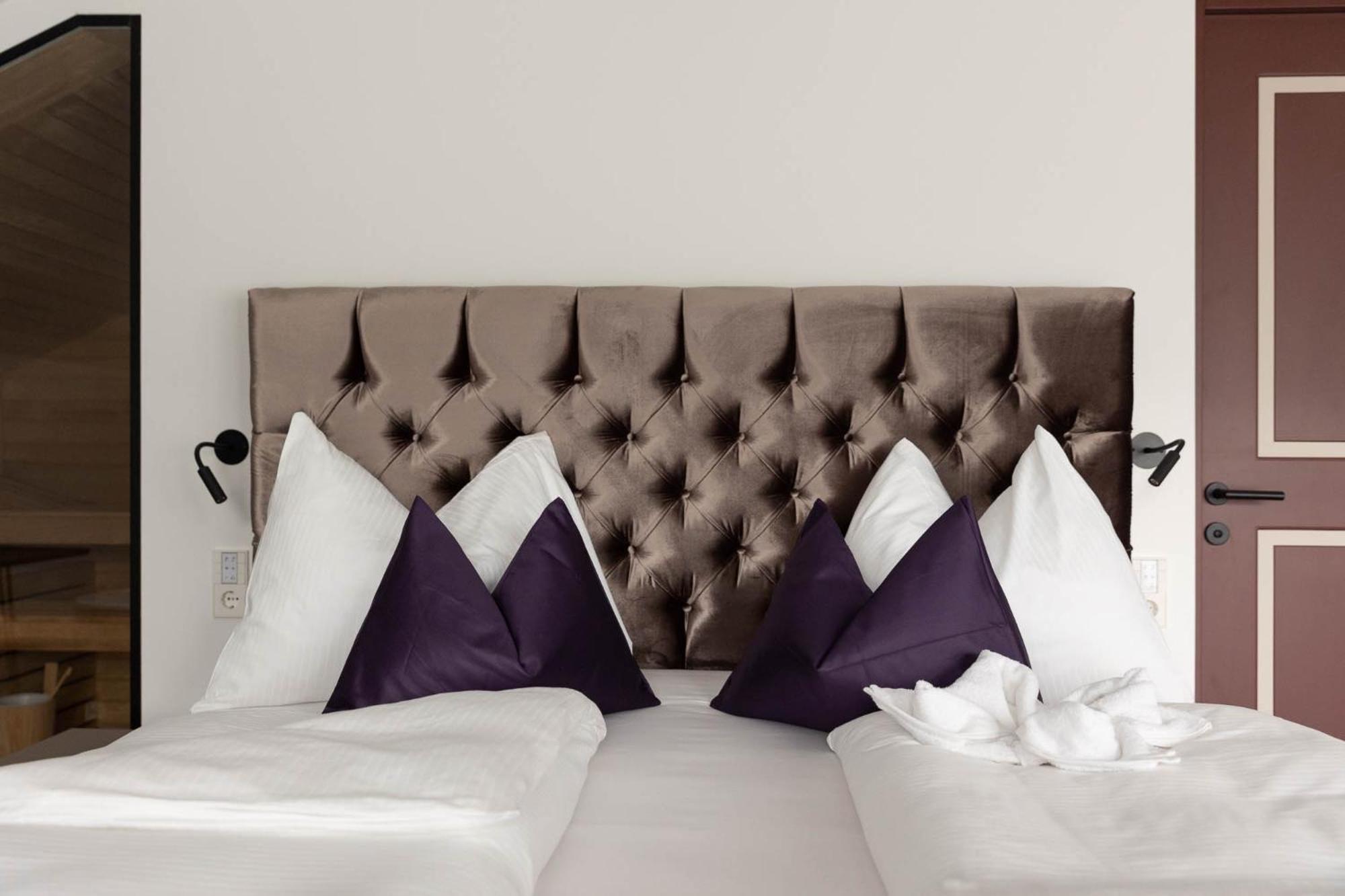 Ansitz Battisti Suites (Adults Only) Caldaro Δωμάτιο φωτογραφία